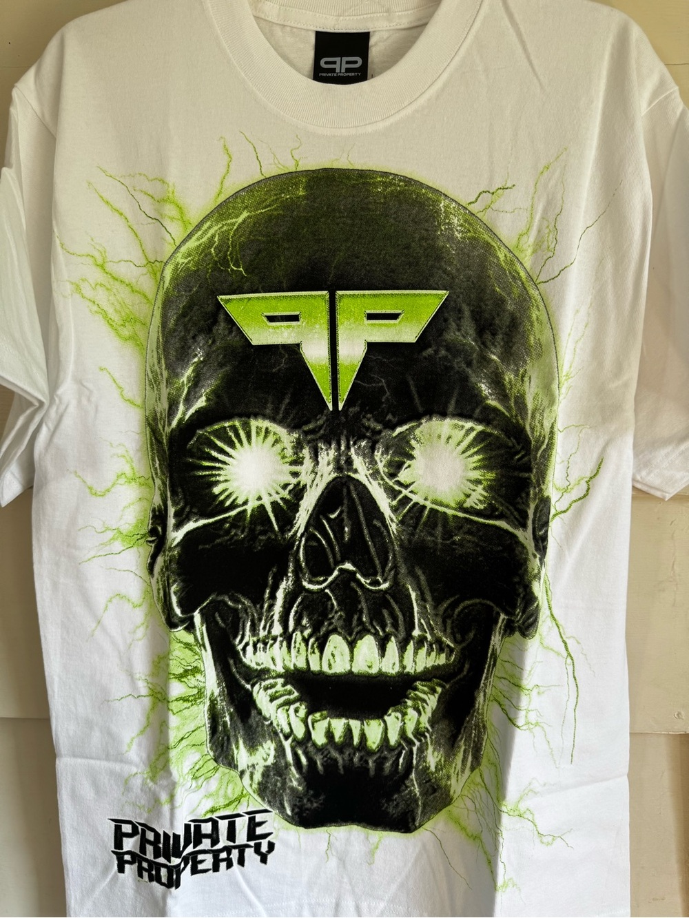Private Property Skull Graphic T-Shirt Mens Medium White Neon Green Made in USA